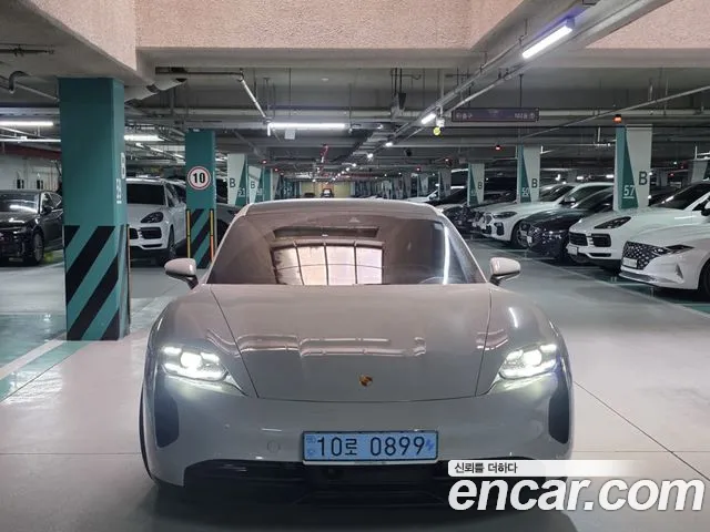 Porsche Taycan GTS
