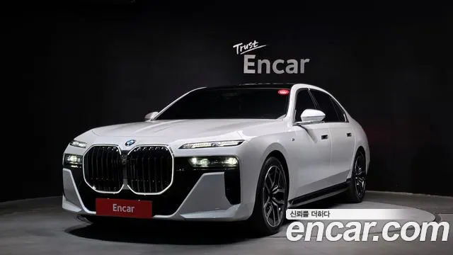 BMW 7 (G70) 740i xDrive M