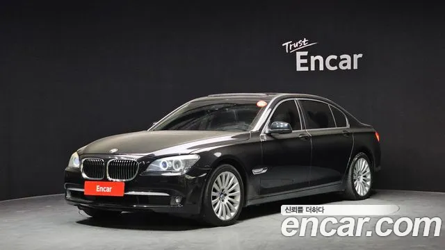 BMW 7 (F01) 740Li