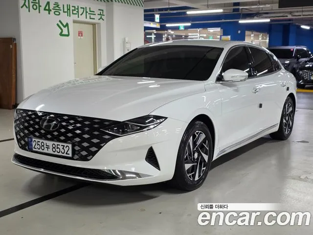 Hyundai The New Grandeur IG Hybrid Premium