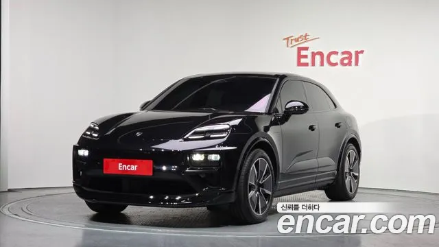 Porsche Macan EV Turbo