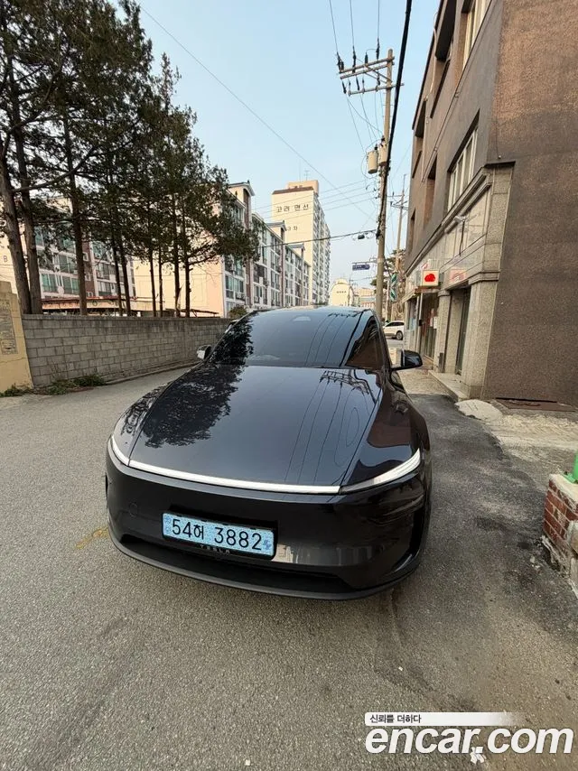 Tesla Y AWD