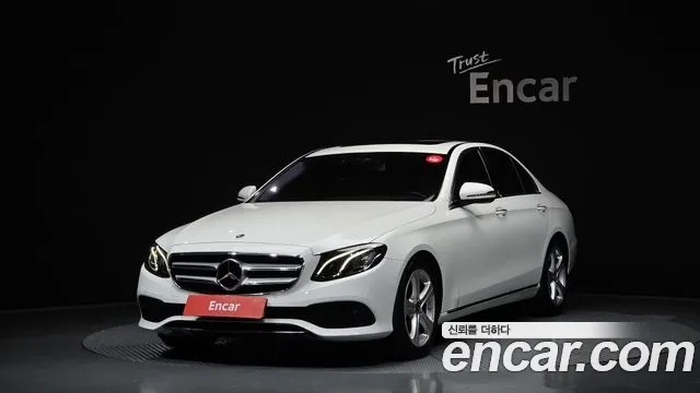 Mercedes-Benz E- W213 E200
