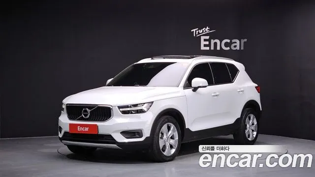 Volvo XC40 T4