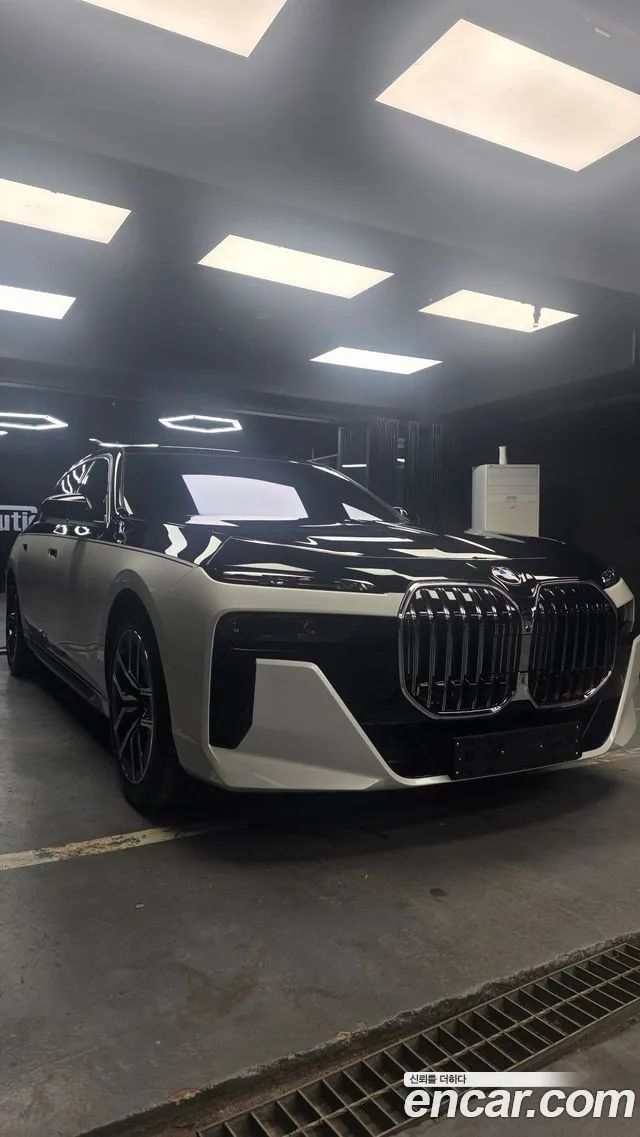 BMW 7 (G70) 740i xDrive M Limited