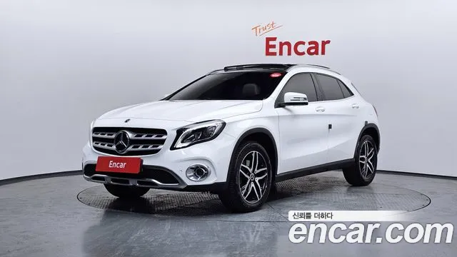 Mercedes-Benz GLA- X156 GLA220 Premium