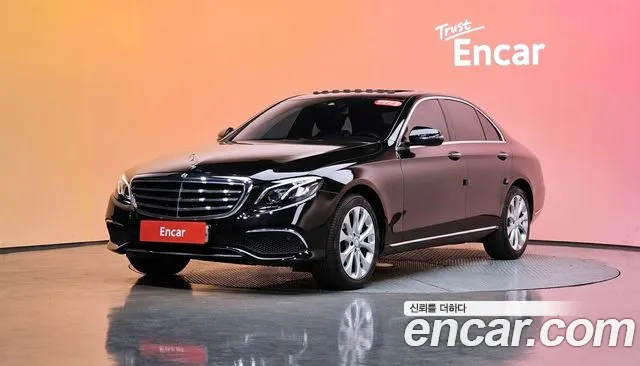 Mercedes-Benz E- W213 E220d Exclusive