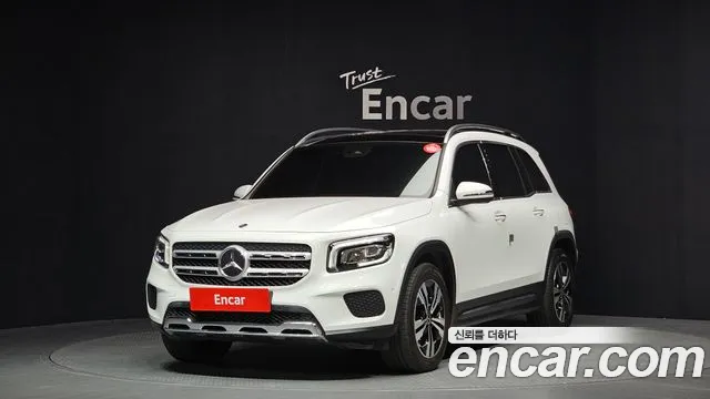Mercedes-Benz GLB- X247 GLB220