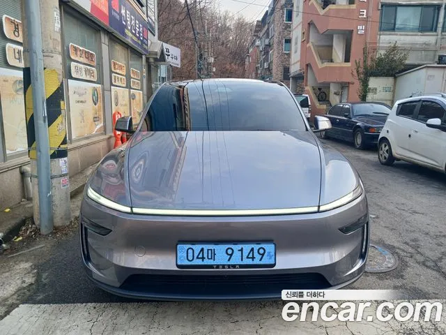 Tesla Y AWD