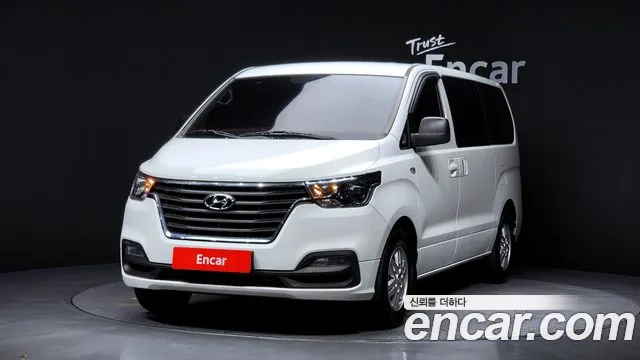 Hyundai The New Grand Starex 3