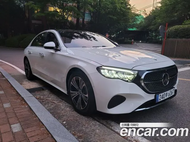 Mercedes-Benz E- W214 E200