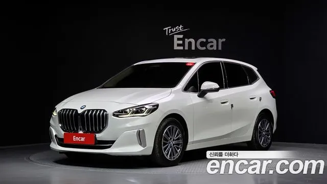 BMW 2 (U06) 220i