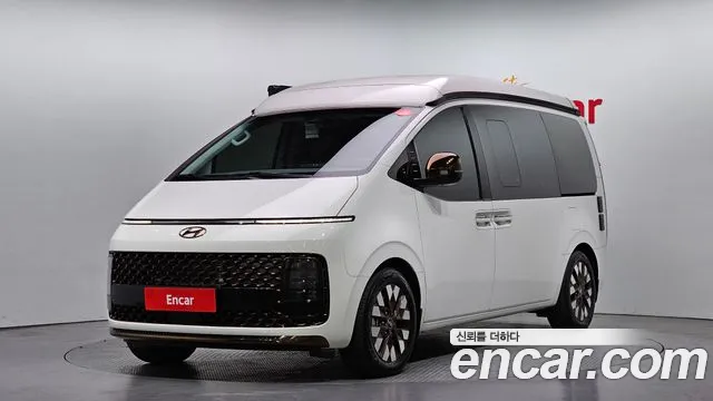 Hyundai Staria 2WD Prestige 4
