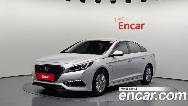 Hyundai LF Sonata Hybrid 2.0 HEV