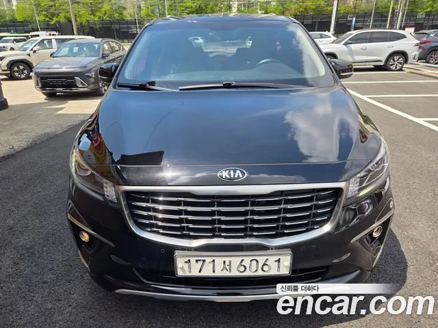 Kia The New Carnival 9