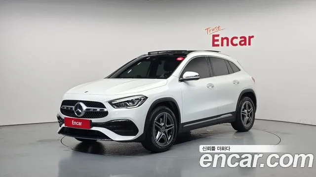Mercedes-Benz GLA- H247 GLA220