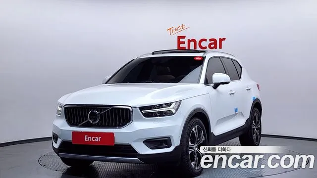 Volvo XC40 B4
