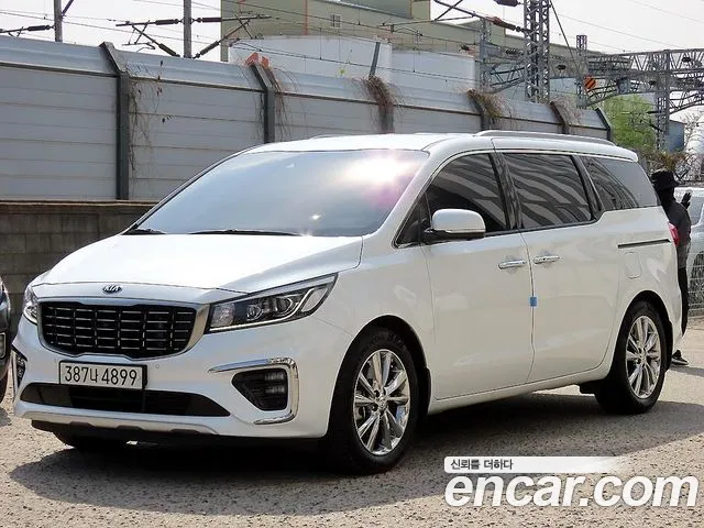 Kia The New Carnival 9 Noblesse