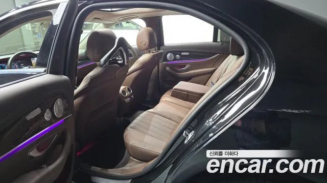 Mercedes-Benz E- W213 E450 4MATIC Exclusive