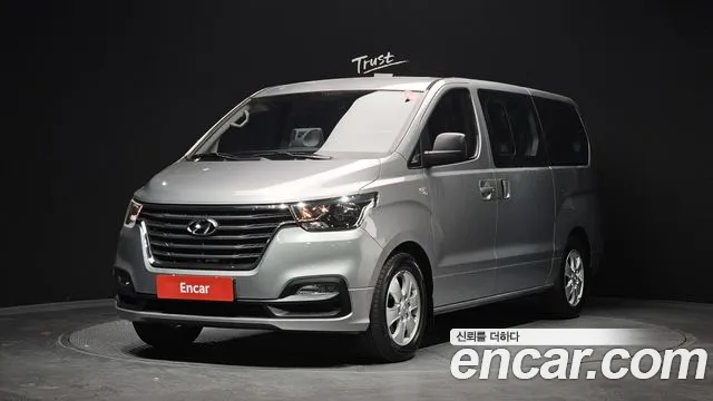 Hyundai The New Grand Starex 12