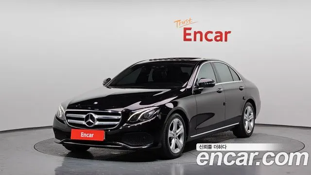 Mercedes-Benz E- W213 E200