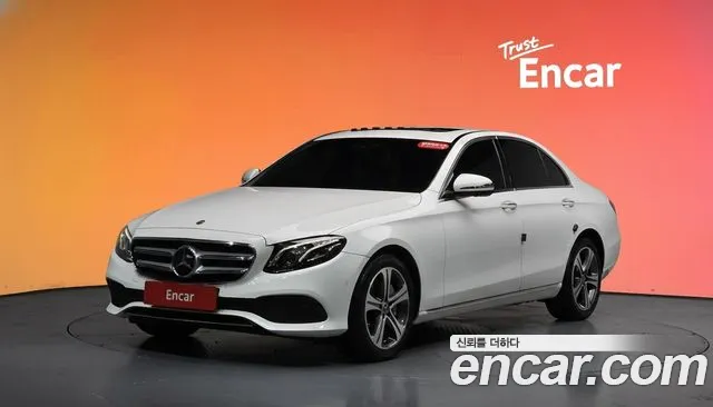 Mercedes-Benz E- W213 E300 4MATIC