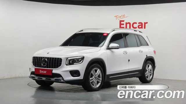 Mercedes-Benz GLB- X247 GLB220