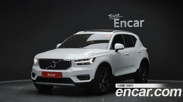 Volvo XC40 T4