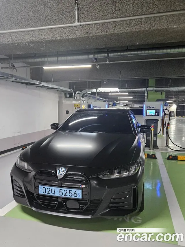 BMW i4 M50