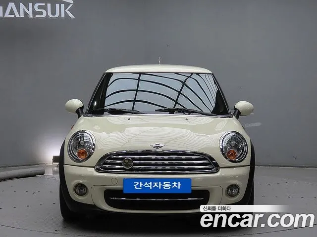 MINI Cooper Base 2