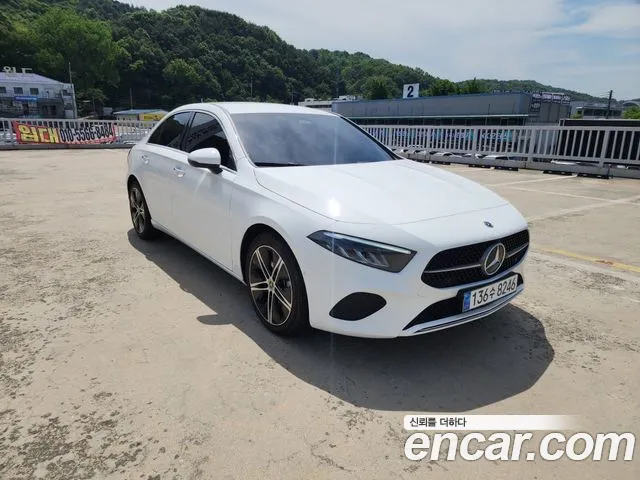 Mercedes-Benz A- W177 A220