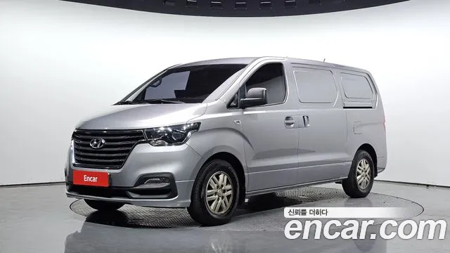 Hyundai The New Grand Starex 3