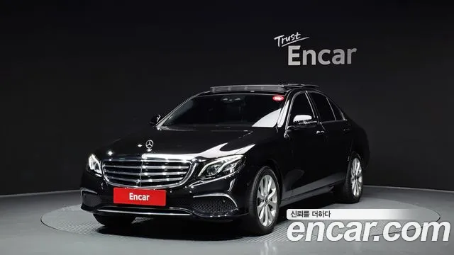 Mercedes-Benz E- W213 E300 4MATIC Exclusive