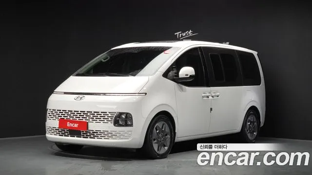 Hyundai Staria 4WD 11