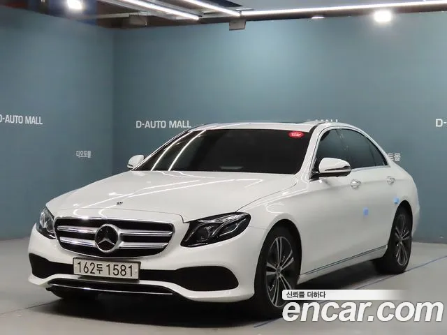 Mercedes-Benz E- W213 E300