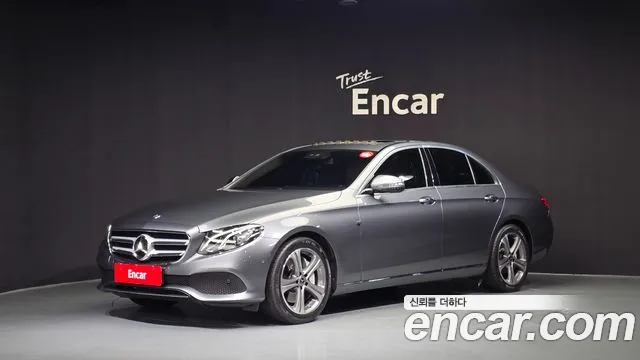 Mercedes-Benz E- W213 E300
