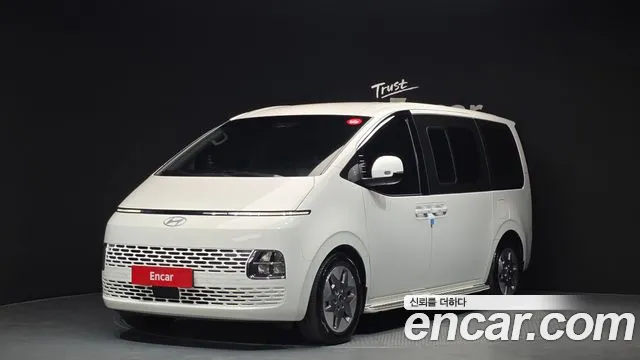Hyundai Staria L3.5 11