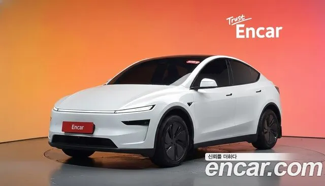 Tesla Y AWD