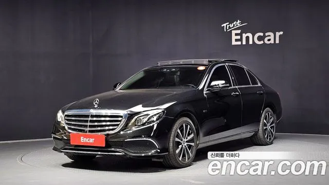Mercedes-Benz E- W213 E300e Exclusive