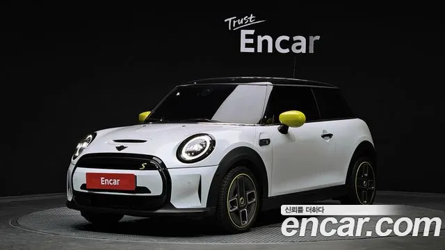 MINI Cooper SE 3