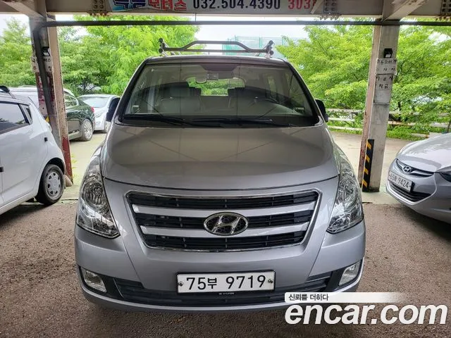 Hyundai Grand Starex 11