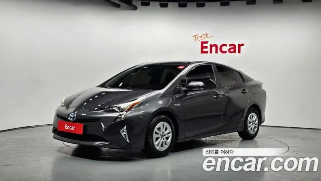 Toyota Prius 4 1.8 E
