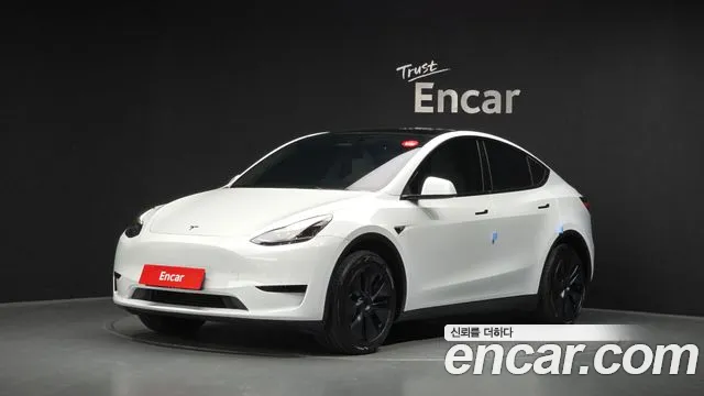 Tesla Y RWD