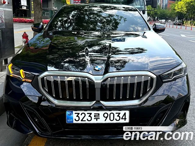 BMW 5 (G60) 520i M