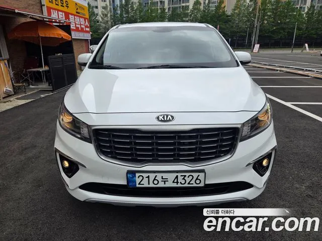 Kia The New Carnival 9