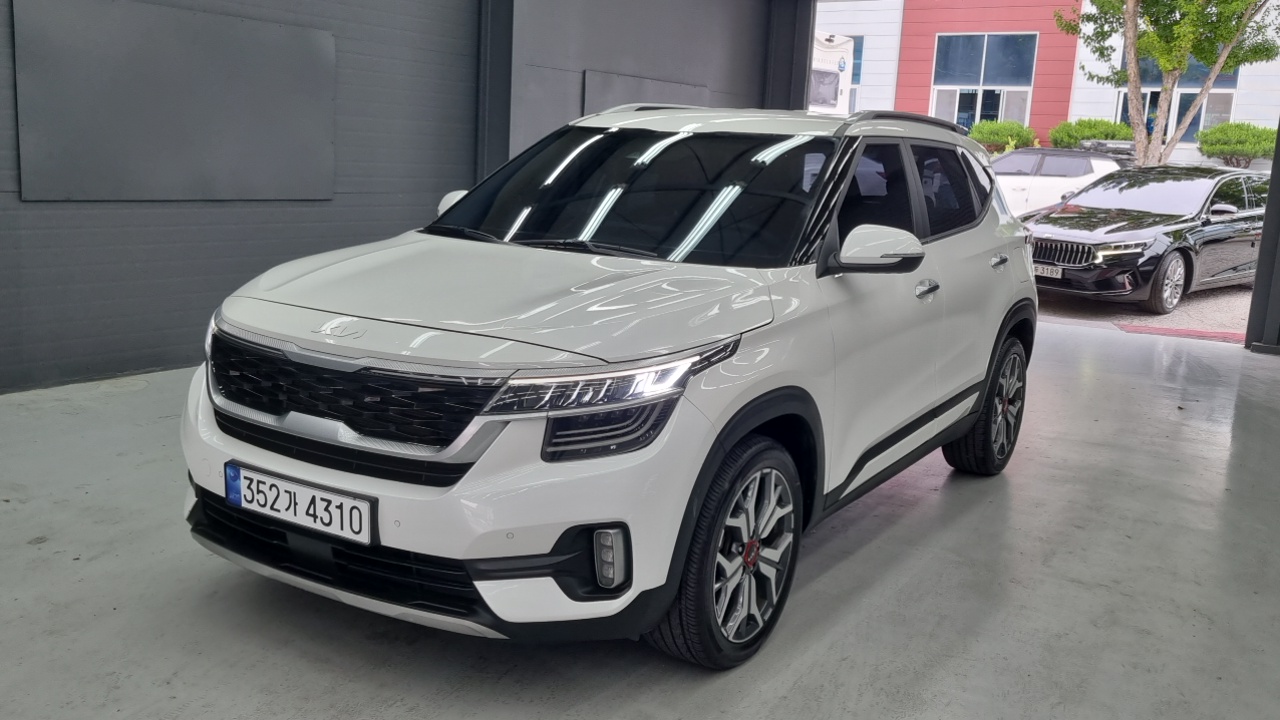 Kia Seltos Gasoline 1.6 Turbo 2WD Signature