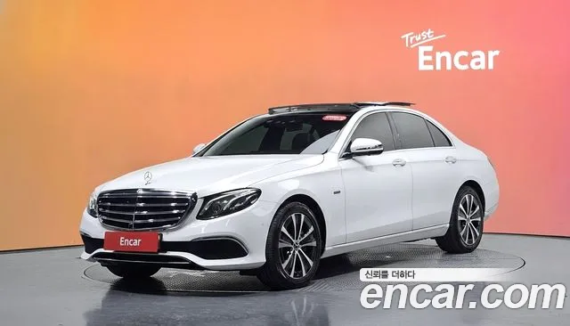 Mercedes-Benz E- W213 E300e Exclusive