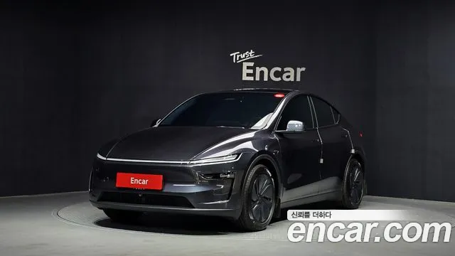 Tesla Y AWD