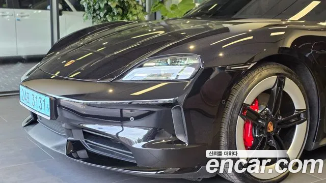 Porsche Taycan 4S
