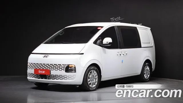 Hyundai Staria 5